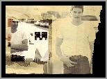 pasek, David Boreanaz, biały t-shirt