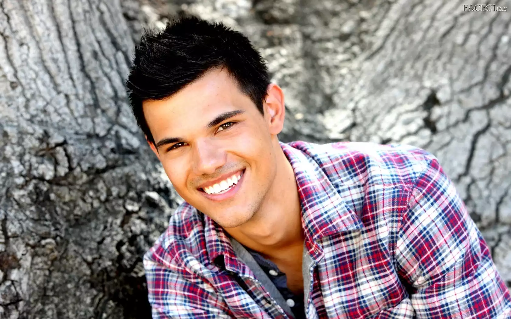 Koszula, Taylor Lautner, Uśmiech