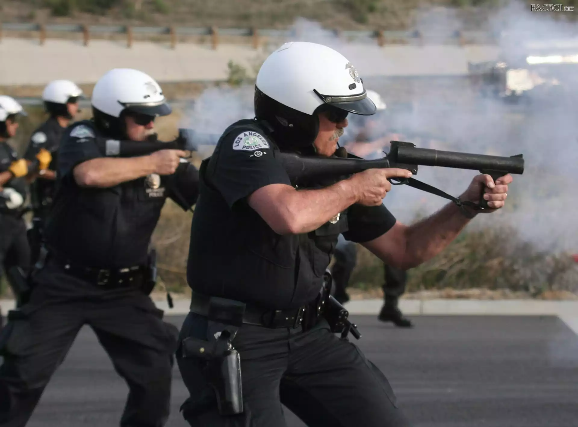Policjanci, Interwencja, LAPD, Broń